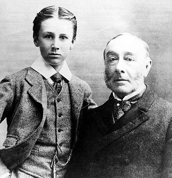Franklin_Delano_Roosevelt_with_father_James_Roosevelt_in_1895